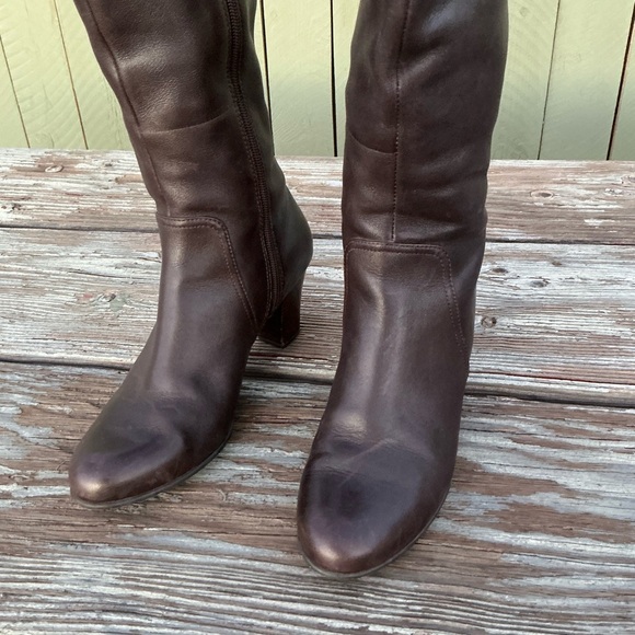 Tall Boots CLARKS Brown Leather Riding Boots Zip Side Flat Riding Boots Size8M - Picture 5 of 8